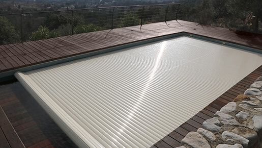 Couverture de piscine sur mesure